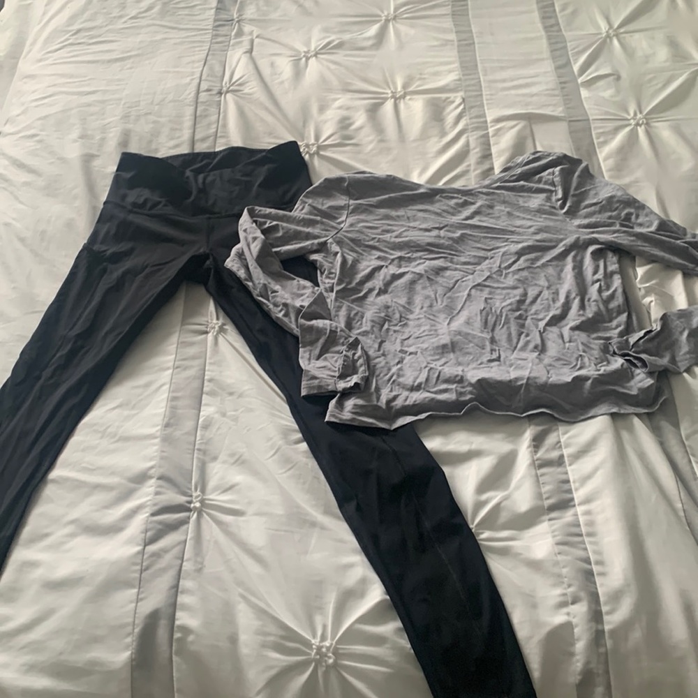Crazy yoga leggings and longsleeve shirt